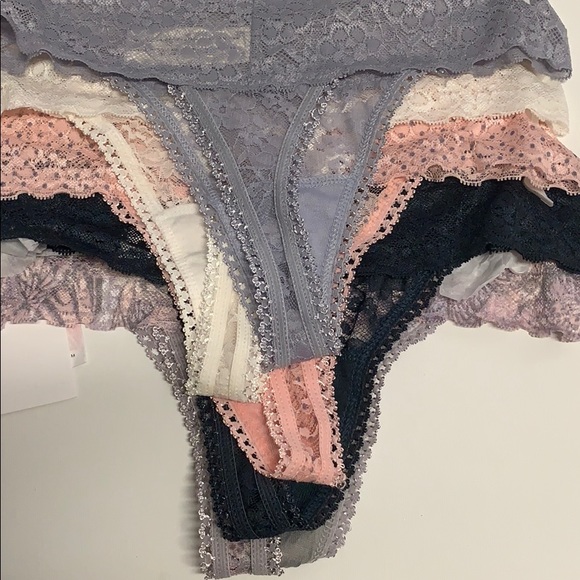 Jessica Simpson Thong size Small NWT - Picture 2 of 2